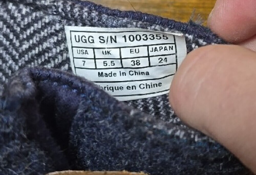 ​UGG Wynton Waterproof Leather Boiled Wool Winter Boots Chestnut Navy 7 - Picture 10 of 11